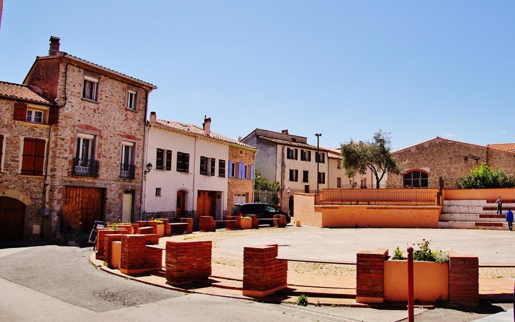 Appartement Centre Ville Du Boulou Pour 2 Adultes-2 Enfants- Check In 17H-21H--Juillet-Aout Reservation De 7 Jours Mini Le Boulou Exteriör bild