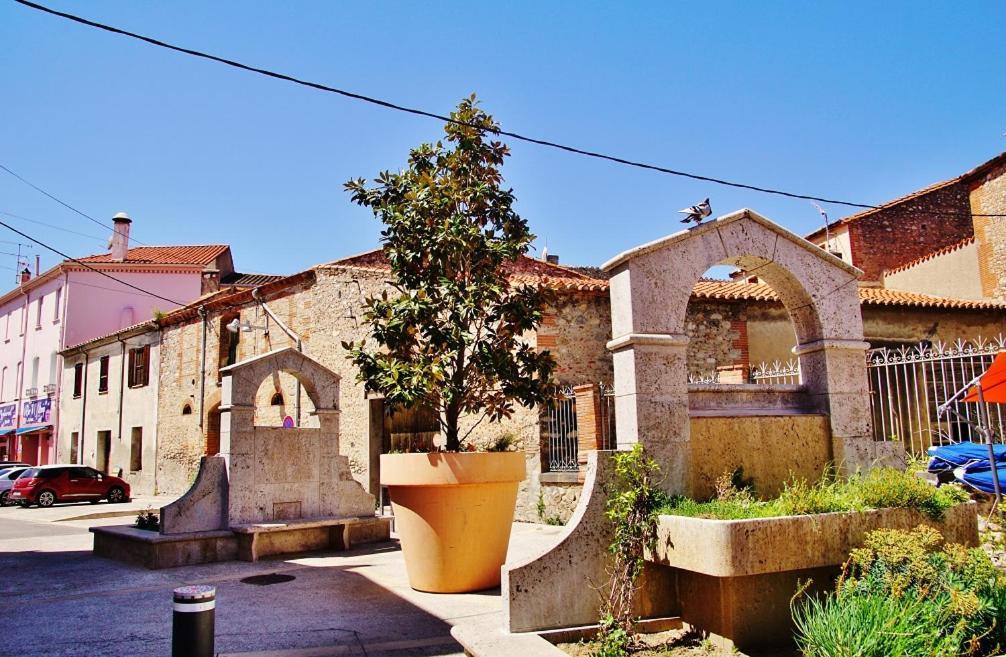 Appartement Centre Ville Du Boulou Pour 2 Adultes-2 Enfants- Check In 17H-21H--Juillet-Aout Reservation De 7 Jours Mini Le Boulou Exteriör bild